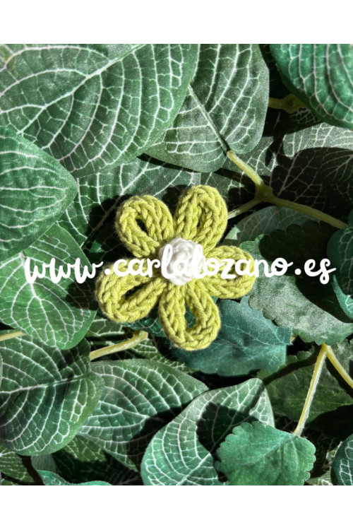 Flor de tricot VERDE PASTEL